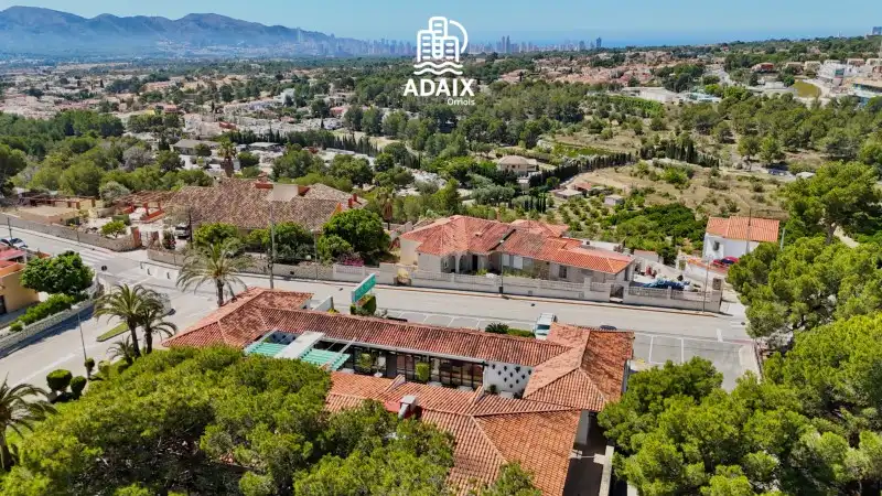 Vista exterior de Local en traspaso en Benidorm con Aire acondicionado y Amueblado
