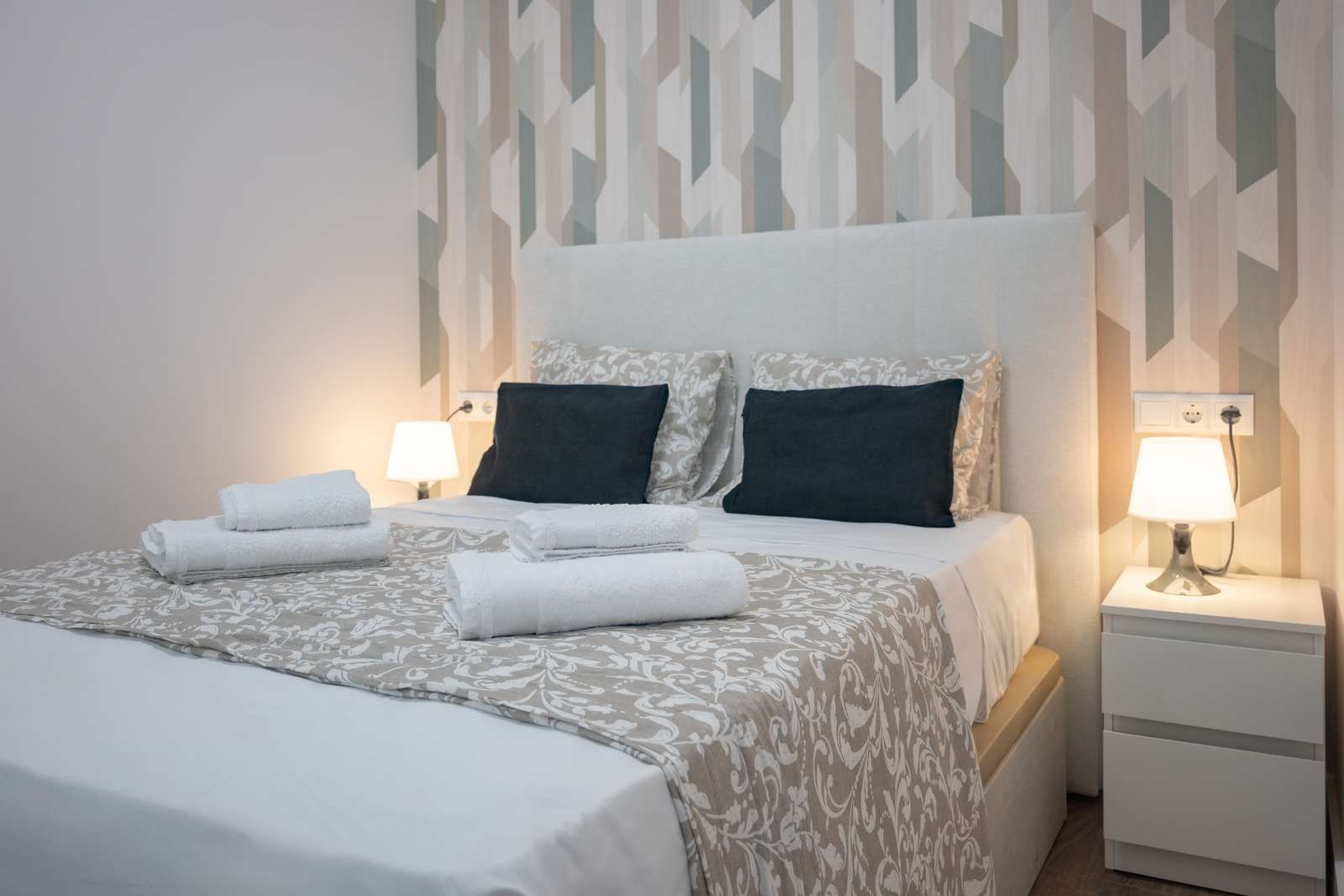 Dormitori de Apartament per a compartir en  Madrid Capital amb Aire condicionat, Calefacció i Terrassa