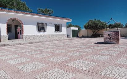 Exterior view of House or chalet for sale in Chiclana de la Frontera  with Heating