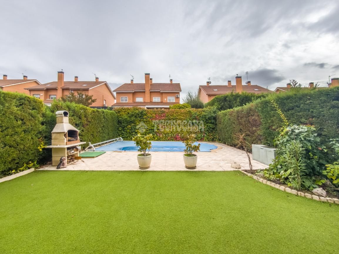 Casa adosada en venda a Rivas Futura