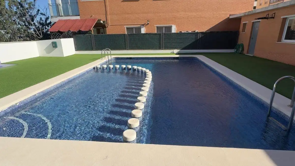Swimming pool of Flat for sale in Paterna  with Air Conditioner, Heating and Private garden
