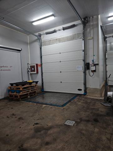 Nave industrial en Alquiler en Avenida del Estrecho en Los Pinos