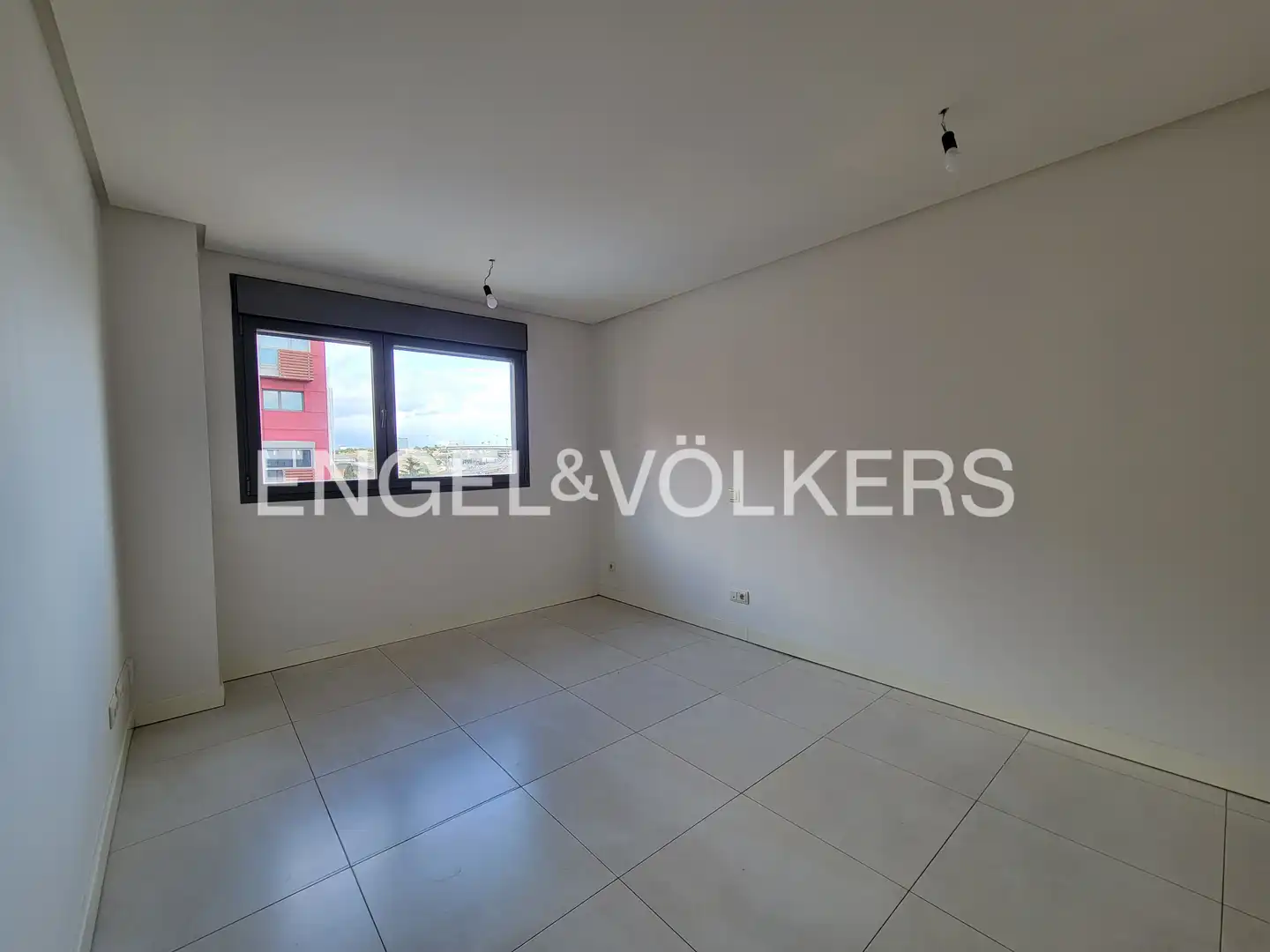 Piso en venta en Madrid con Calefacción y Piscina