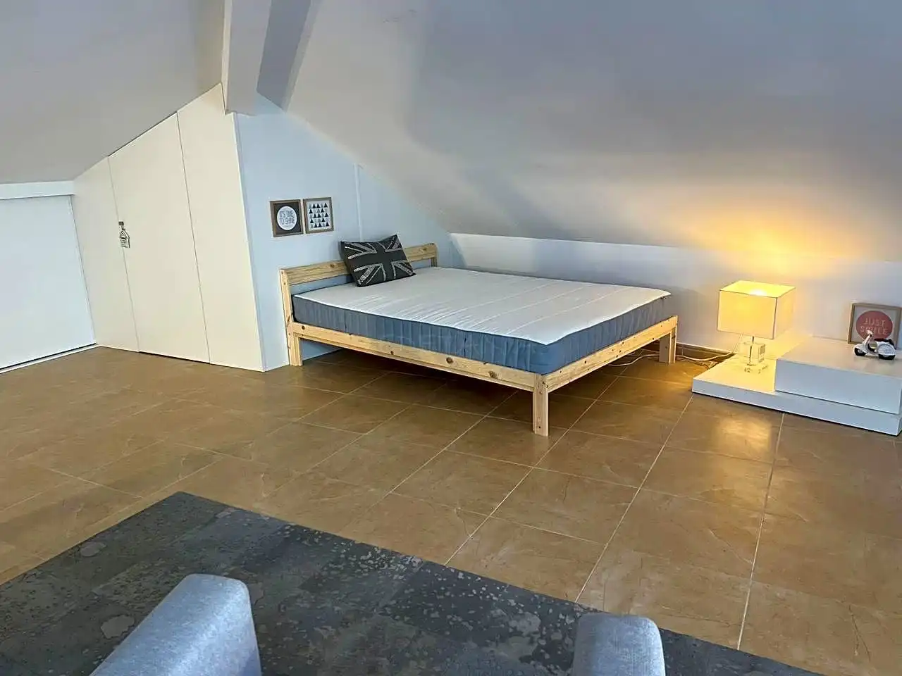 Dormitori de Dúplex per a compartir en Moncada amb Aire condicionat, Jardí privat i Terrassa