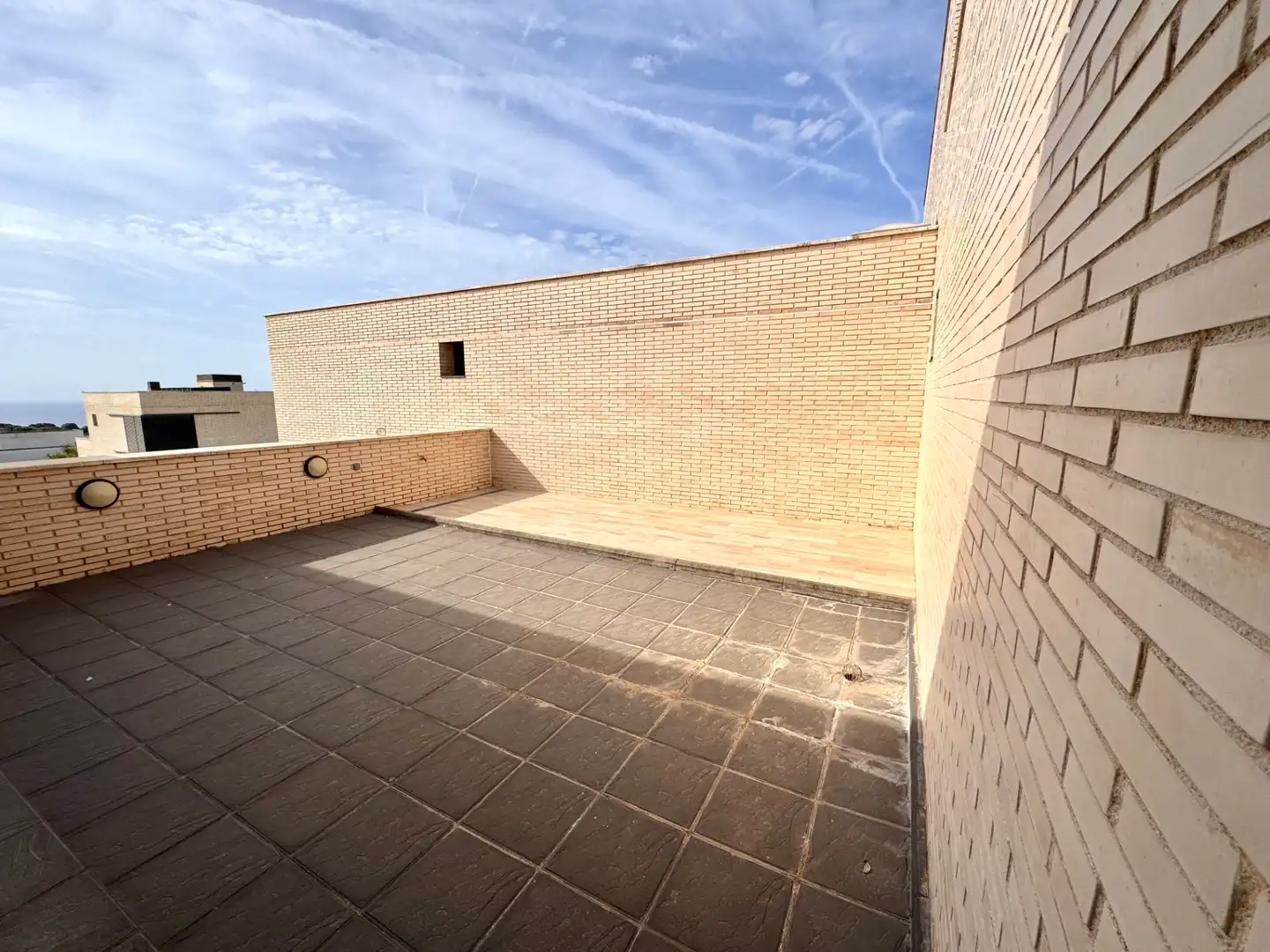 Terraza de Casa adosada en venta en Mataró con Aire acondicionado, Calefacción y Jardín privado