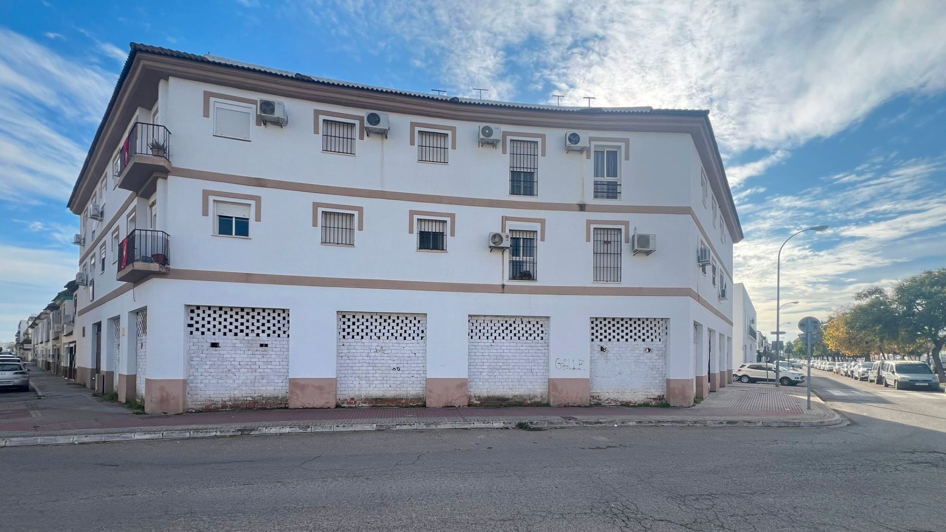 Außenansicht von Geschaftsraum zum Verkauf in Los Palacios y Villafranca