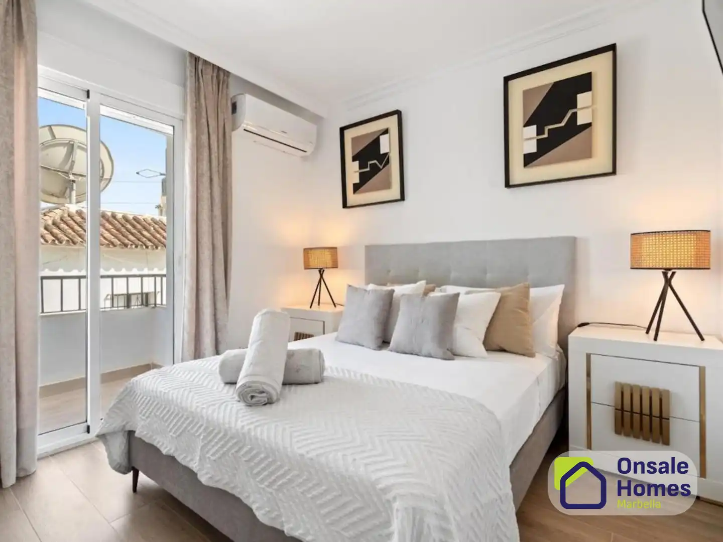 Dormitori de Casa o xalet en venda en Marbella amb Aire condicionat, Jardí privat i Terrassa