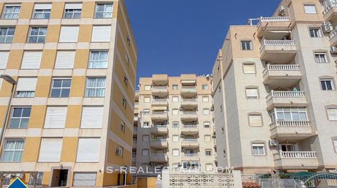 Foto 2 de Apartamento en venta en Nueva Torrevieja, Torrevieja