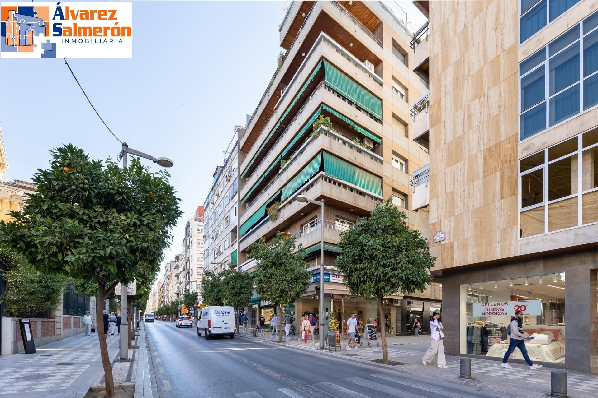 Exterior view of Flat for sale in  Granada Capital  with Balcony