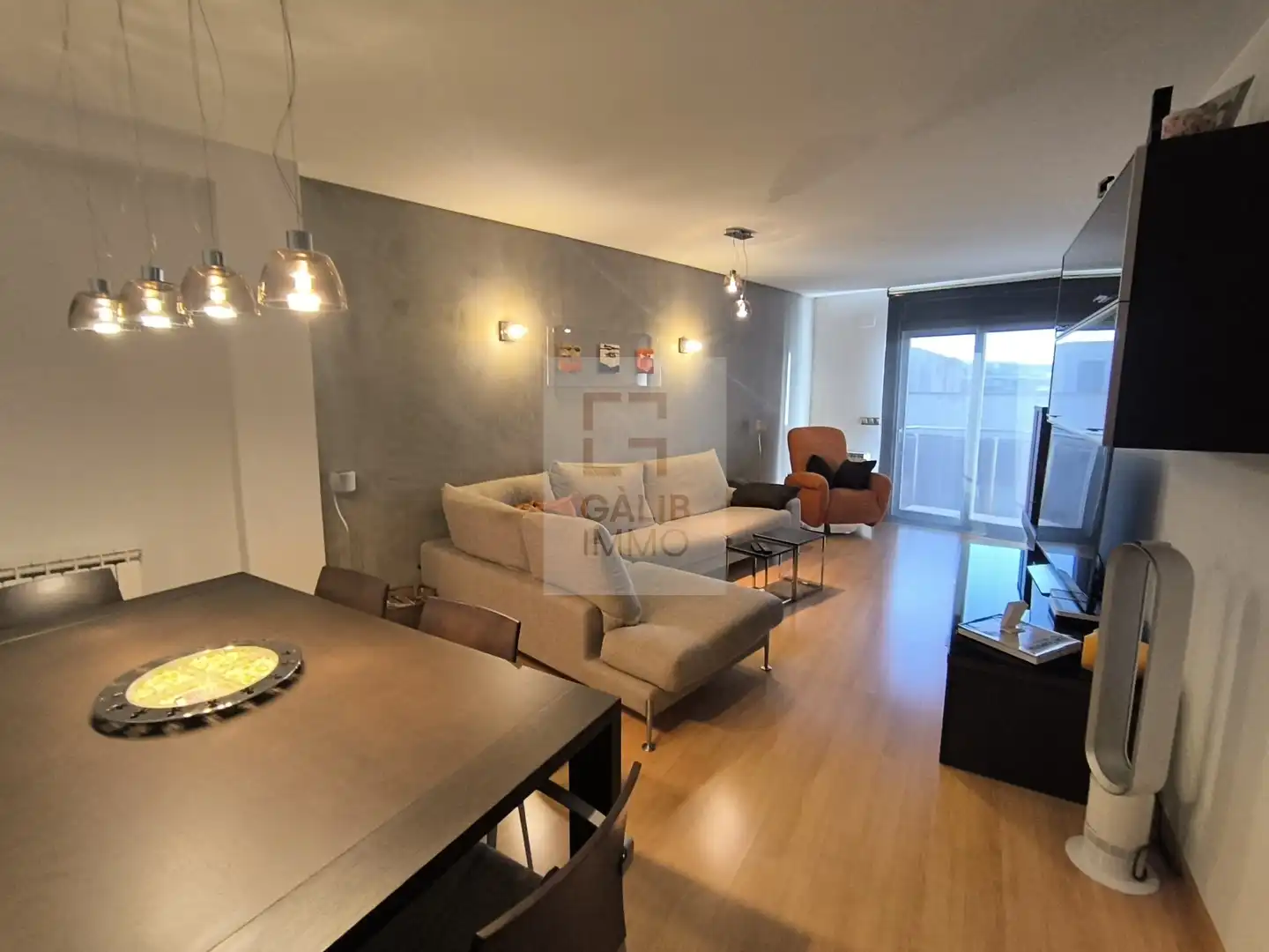 Sala d'estar de Dúplex en venda en Figueres amb Aire condicionat, Calefacció i Terrassa