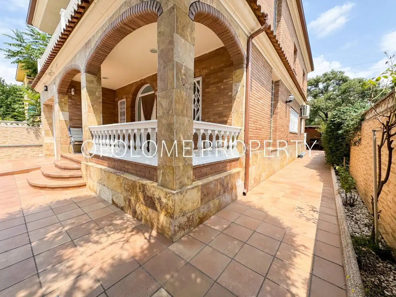 Vista exterior de Casa o chalet en venta en Santa Perpètua de Mogoda con Aire acondicionado, Calefacción y Jardín privado