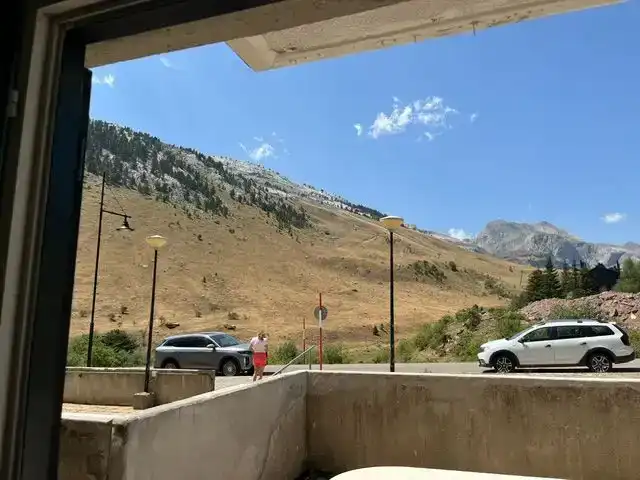 Vista exterior de Apartament de lloguer en Aisa amb Parquet, Traster i Moblat