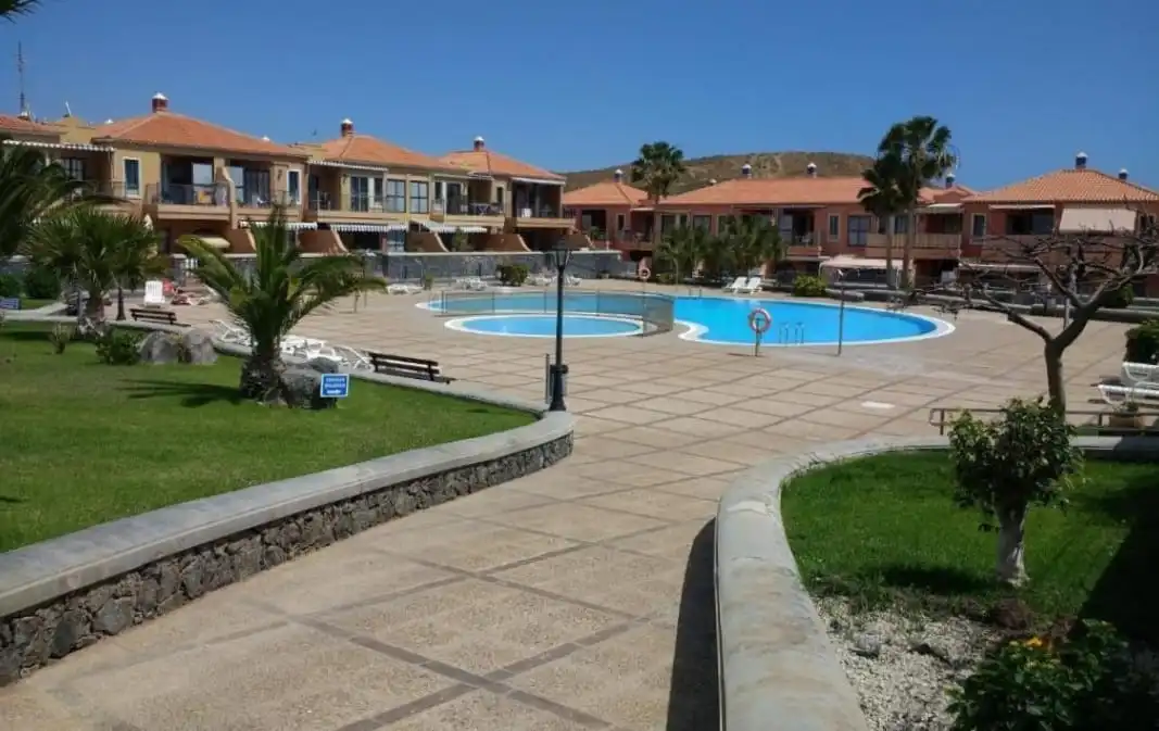Apartment mit Pool zum Verkauf in C/ Eneas - Urb. Atlántico II