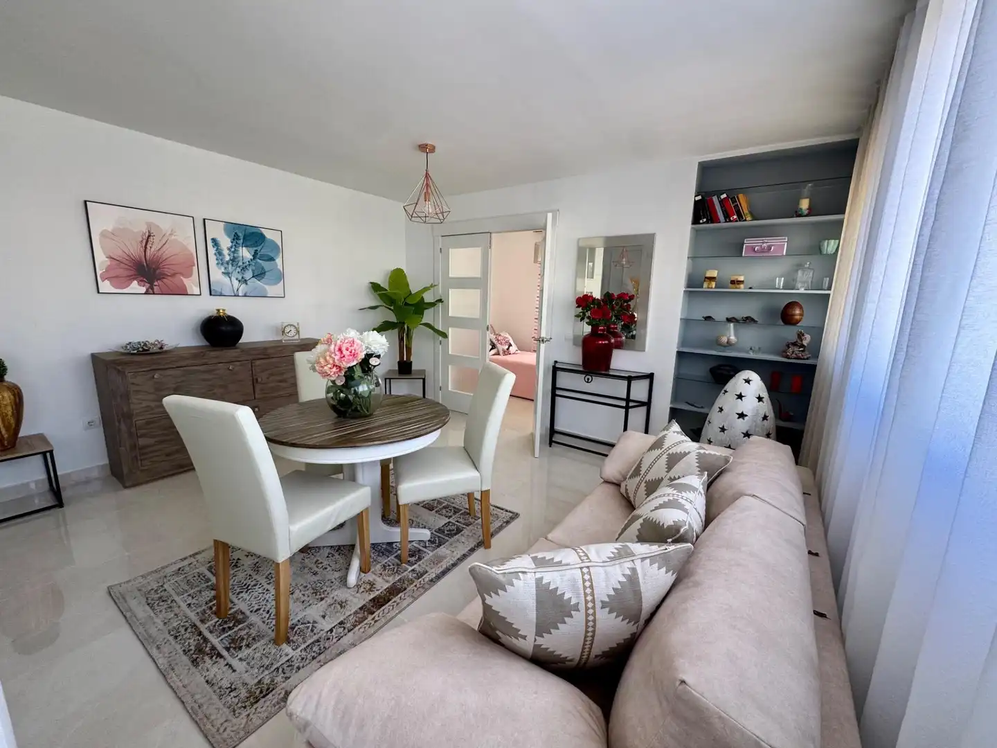 Sala de estar de Piso en venta en Roquetas de Mar con Aire acondicionado, Calefacción y Terraza