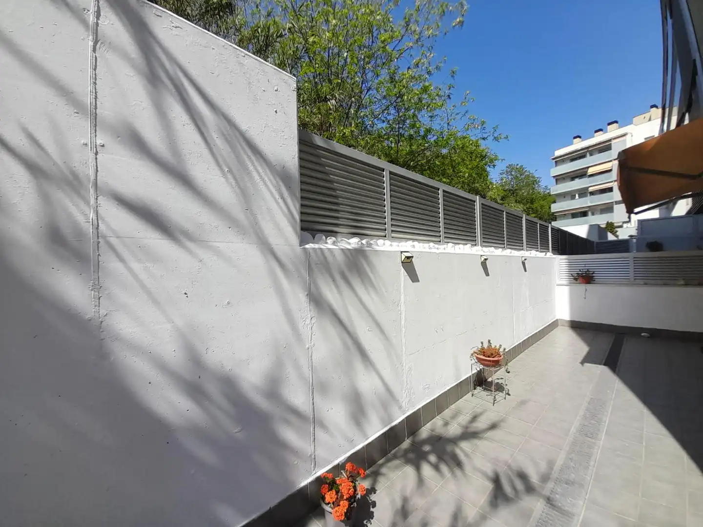 Vista exterior de Pis en venda en Arenys de Mar amb Aire condicionat, Calefacció i Jardí privat