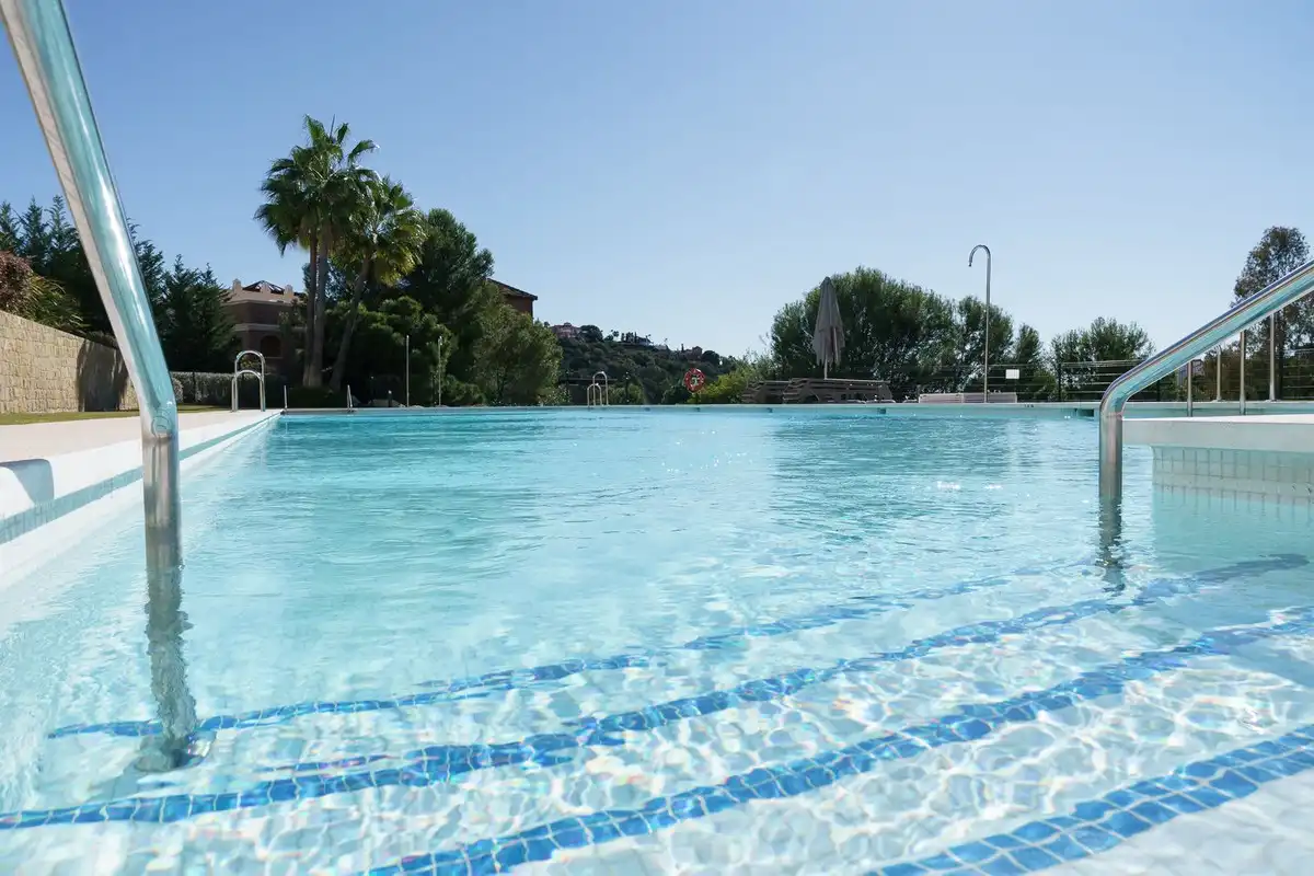 Apartment with pool for sale in Benahavís pueblo, imagen 3