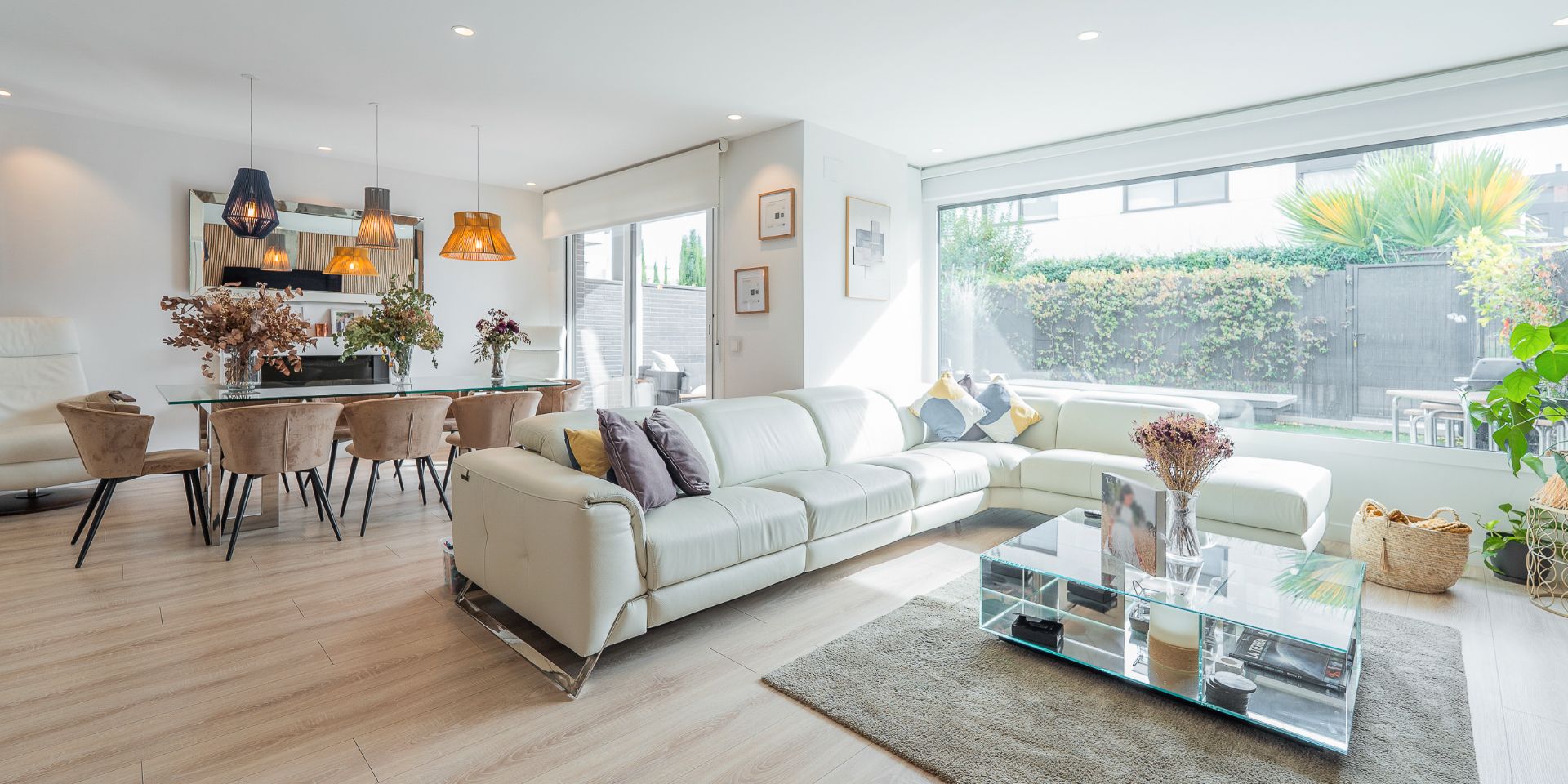 Living room of Single-family semi-detached for sale in San Sebastián de los Reyes  with Air Conditioner, Heating and Private garden
