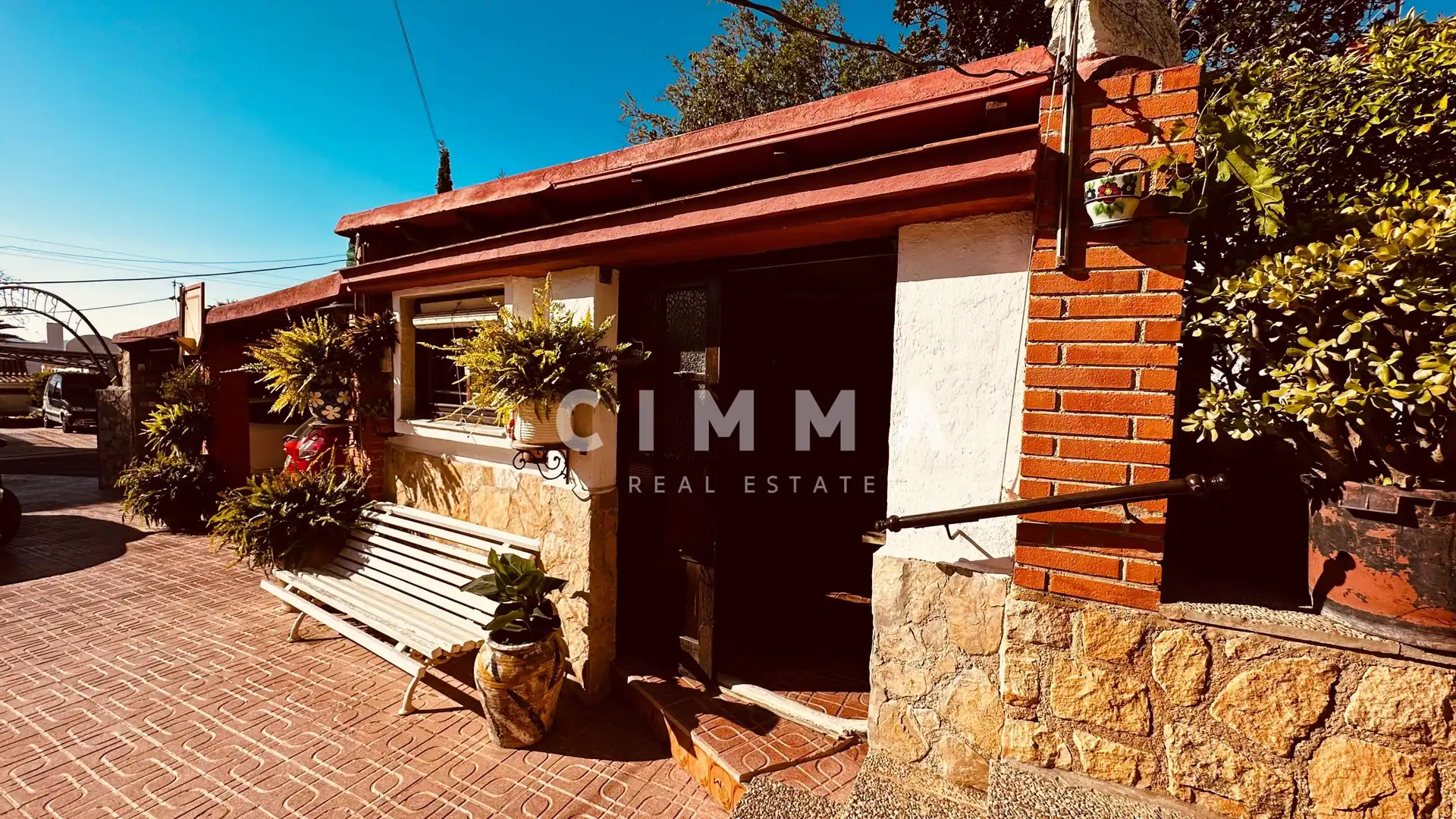 Vista exterior de Casa o chalet en venta en La Nucia con Aire acondicionado, Calefacción y Jardín privado