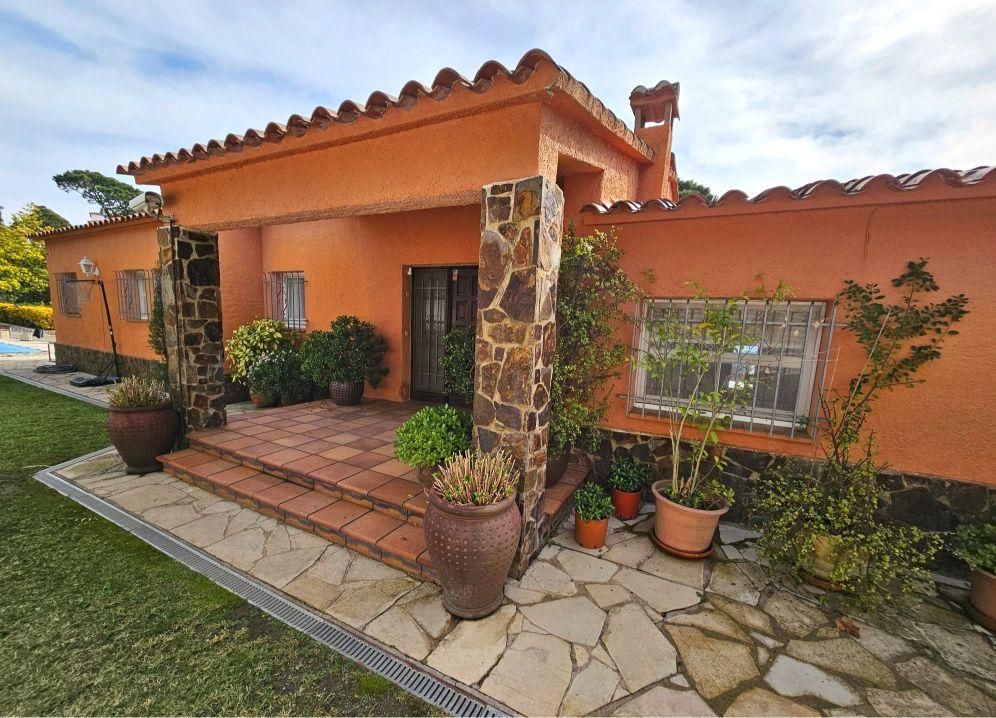 Exterior view of House or chalet for sale in Calonge i Sant Antoni  with Heating, Private garden and Terrace