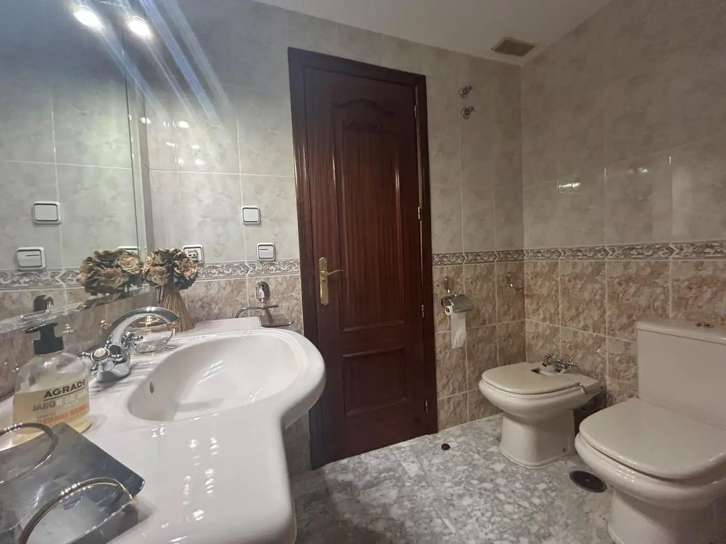 Baño de Piso en venta en Córdoba con Aire acondicionado, Calefacción y Jardín privado