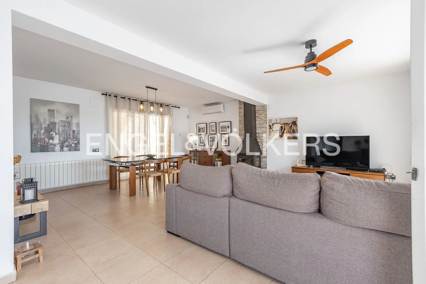Sala de estar de Casa o chalet en venta en Vallirana con Aire acondicionado, Calefacción y Terraza