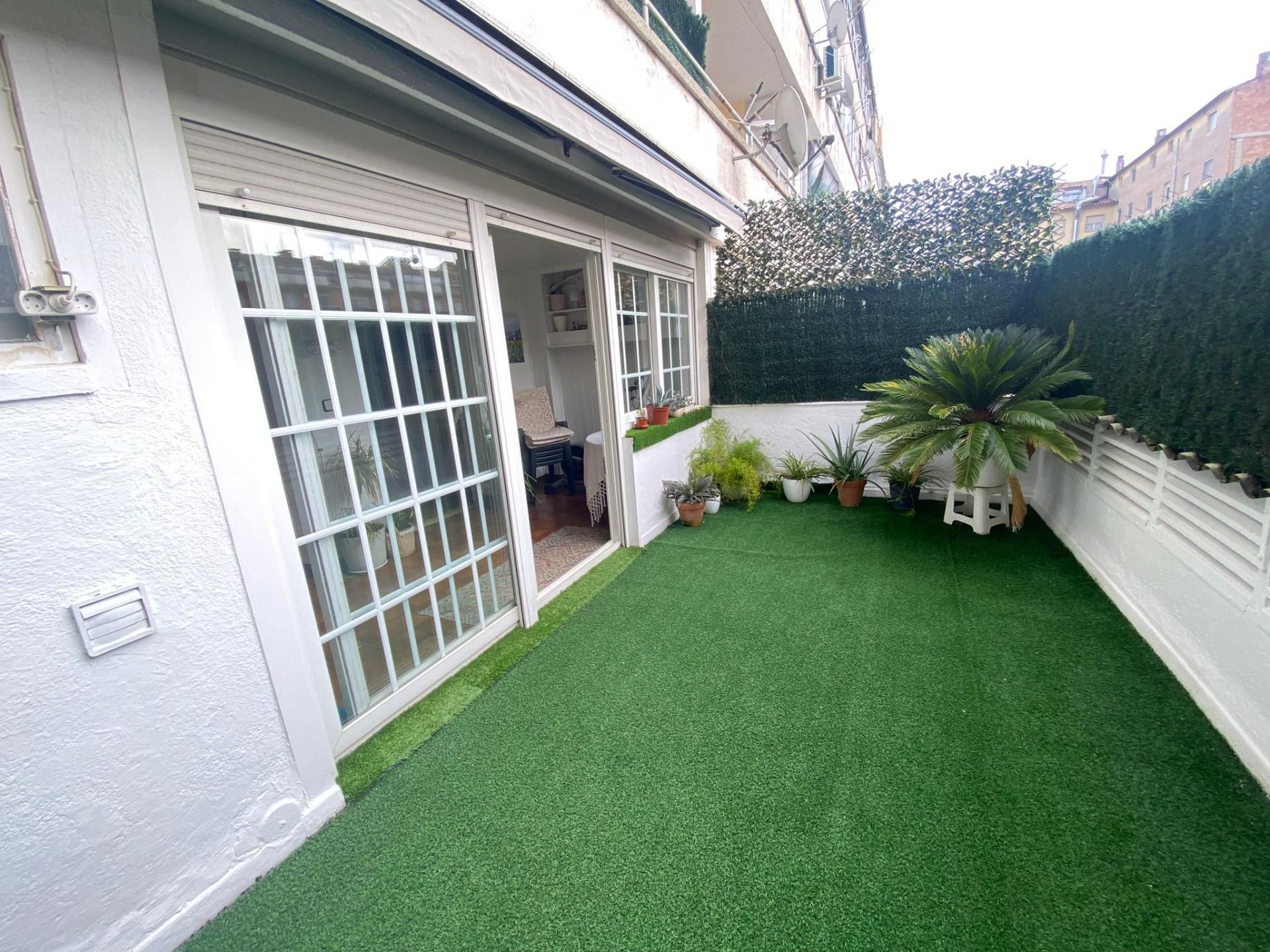 Jardí de Pis en venda en Vic amb Calefacció, Terrassa i Balcó