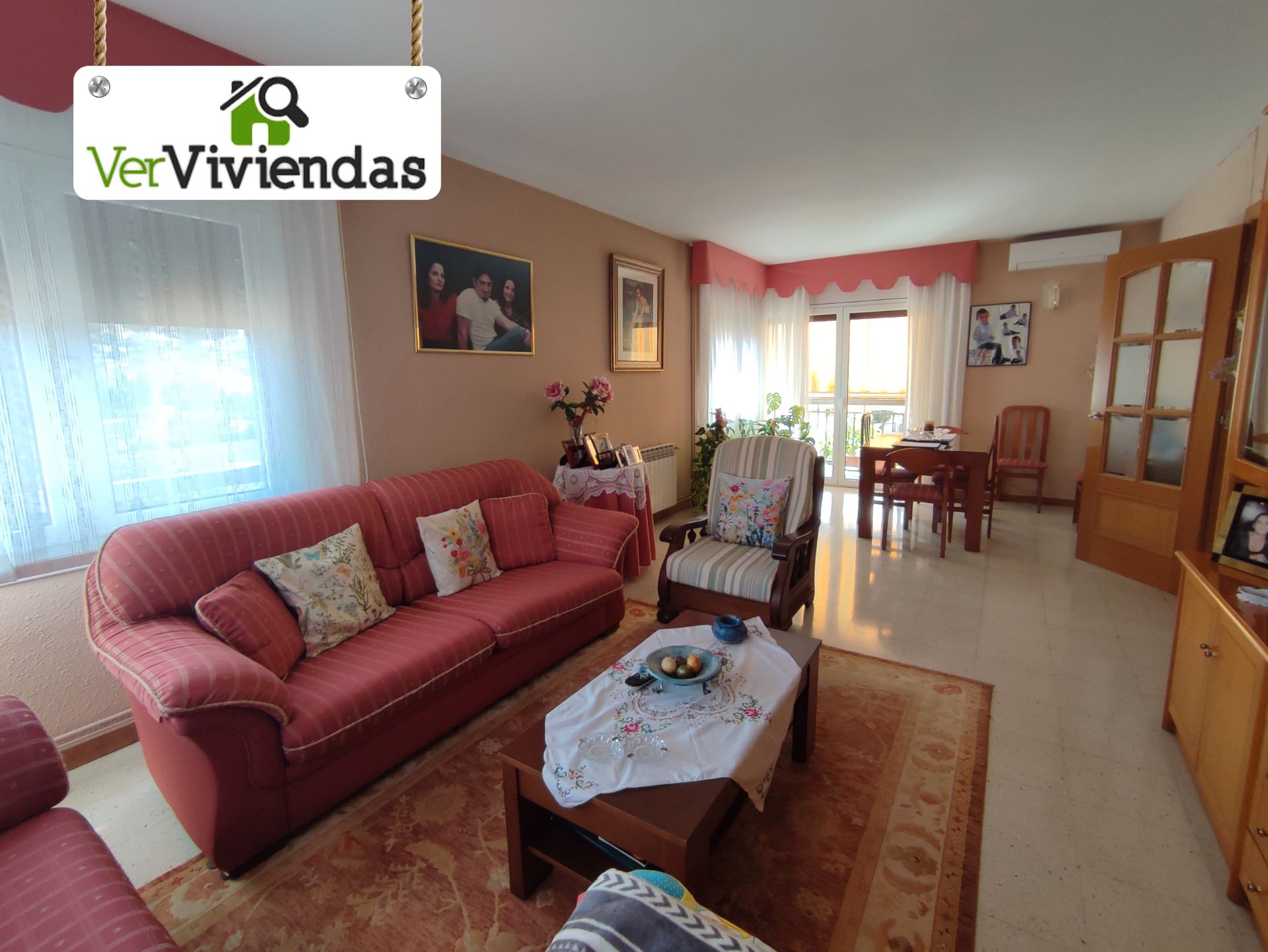 Sala de estar de Casa o chalet en venta en Vallirana con Aire acondicionado, Calefacción y Terraza