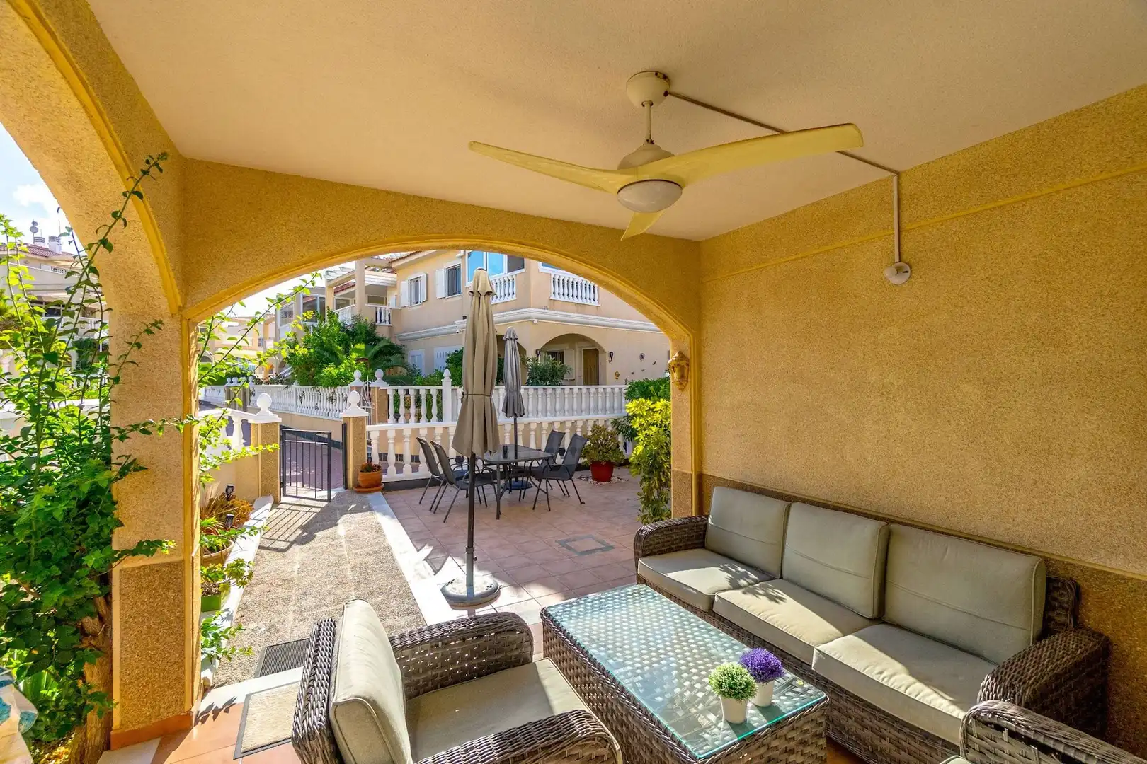 Terrassa de Dúplex en venda en Orihuela amb Aire condicionat, Jardí privat i Piscina