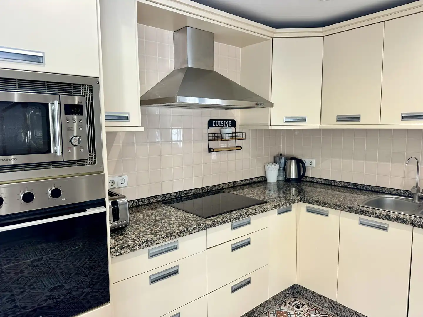 Detached house with pool for sale in 43 Avenida de las Palmas, imagen 15