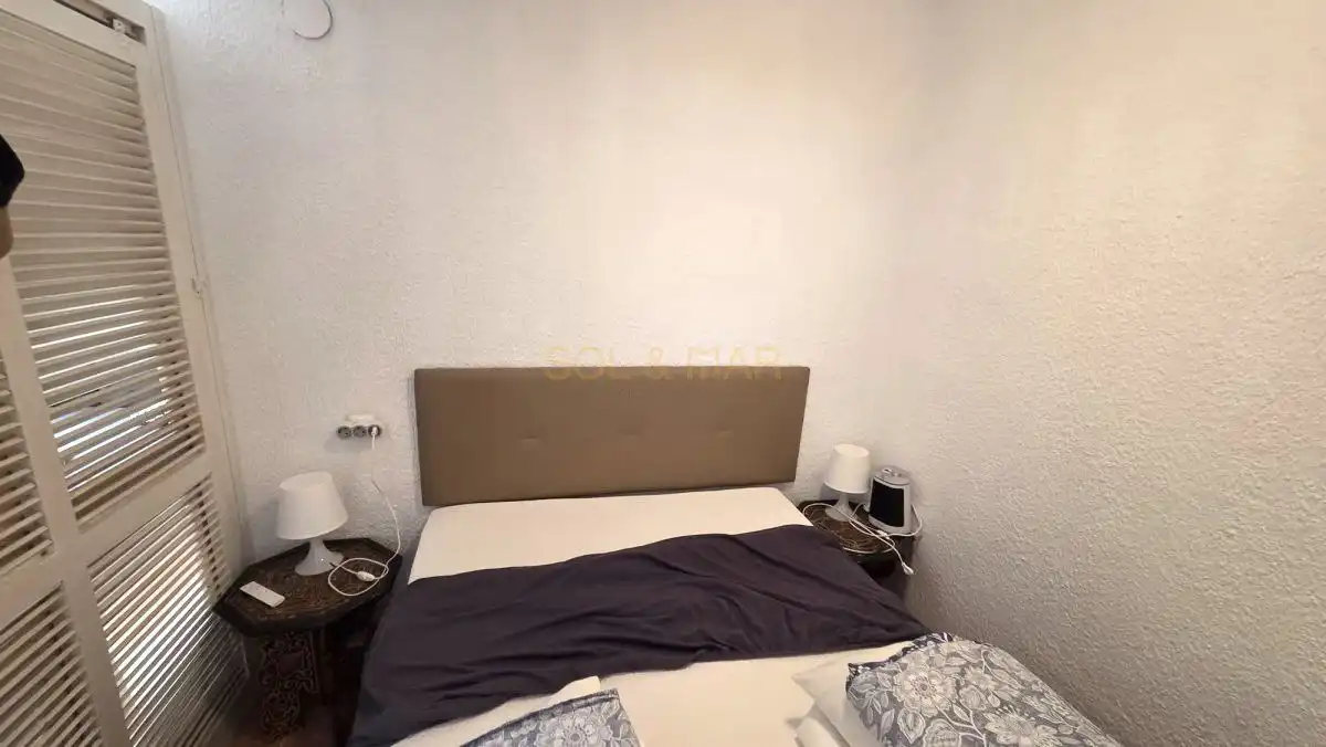 Dormitori de Apartament en venda en Torremolinos amb Aire condicionat, Calefacció i Moblat