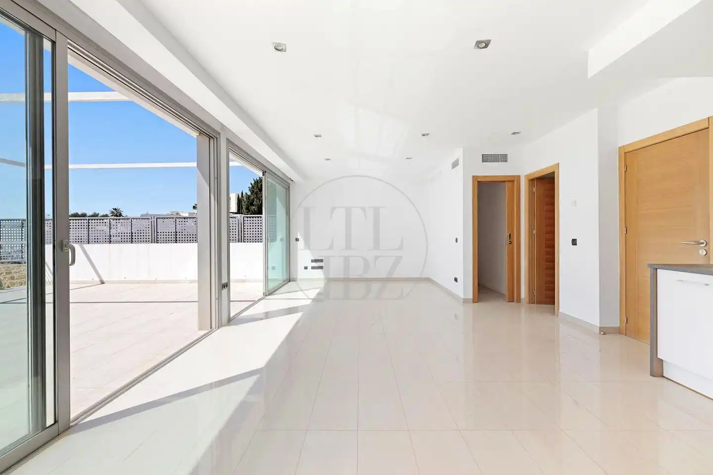 Casa amb terrassa en venda a Corneja, imagen 12