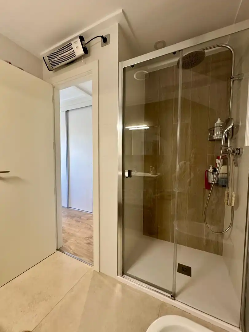Baño de Casa adosada en venta en El Campello con Aire acondicionado, Calefacción y Terraza