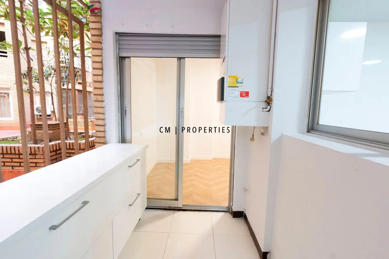 Exterior view of Flat for sale in Valencia  with Air Conditioner, Heating and Parquet flooring