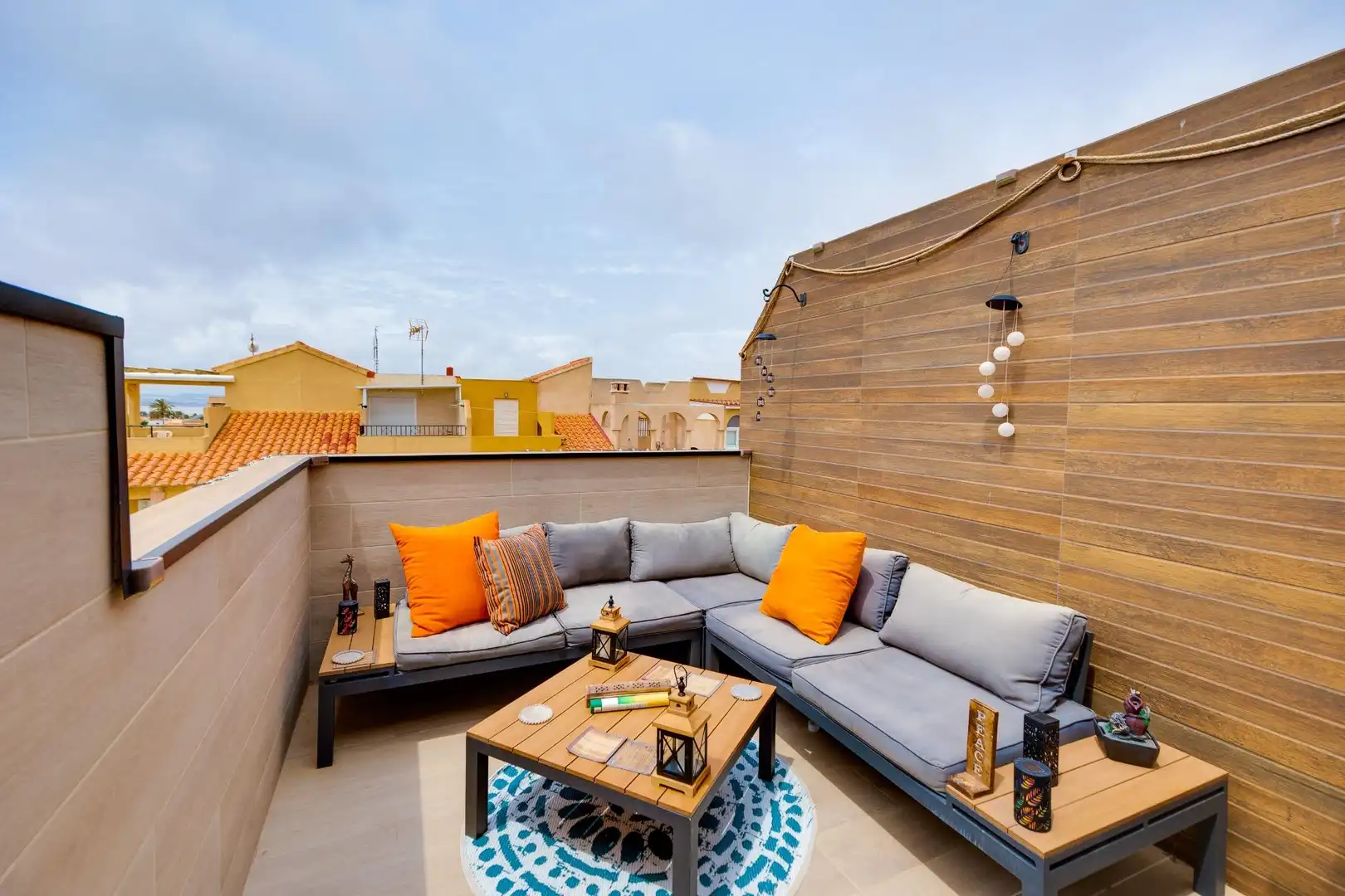 Ático con terraza en venta en Zona Carrefour - Urbanizaciones