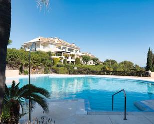 Vista exterior de Pis en venda en Marbella amb Aire condicionat, Terrassa i Traster