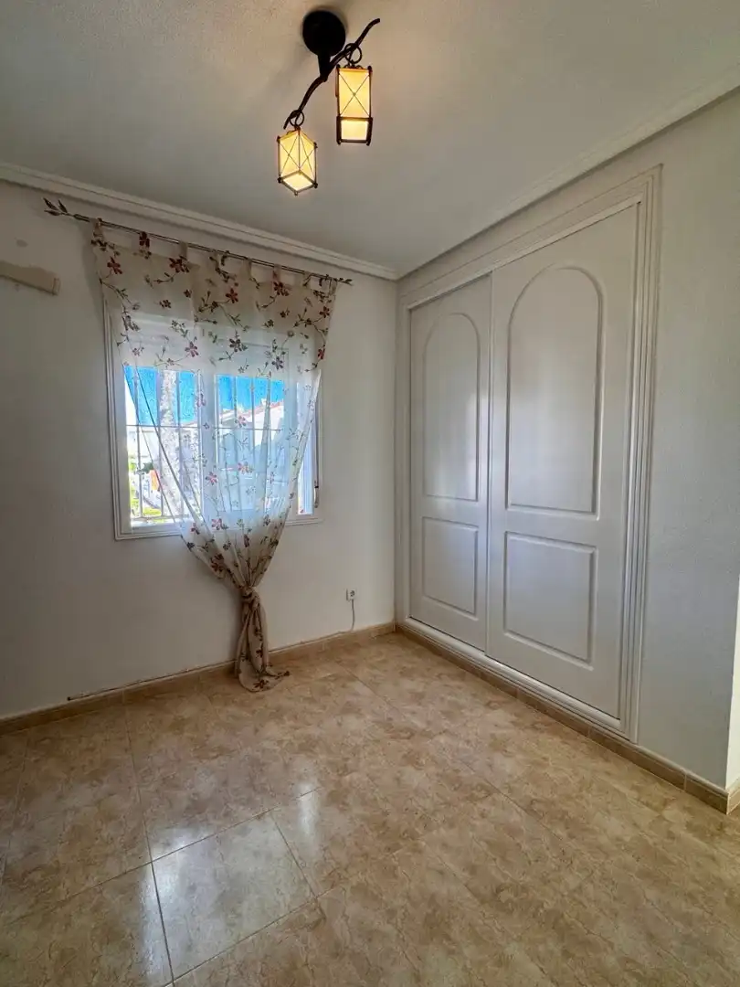Habitación de Casa adosada en venta en Rojales con Aire acondicionado, Terraza y Balcón