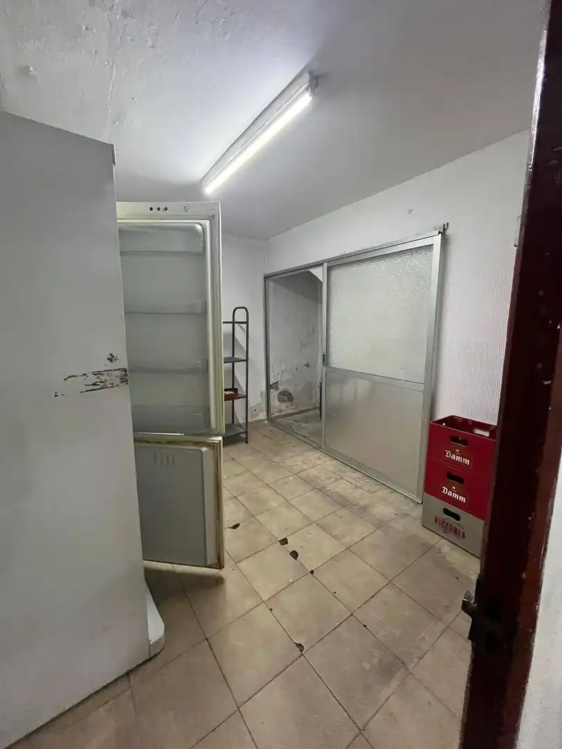 Local en venta en Madrid con Aire acondicionado y Amueblado