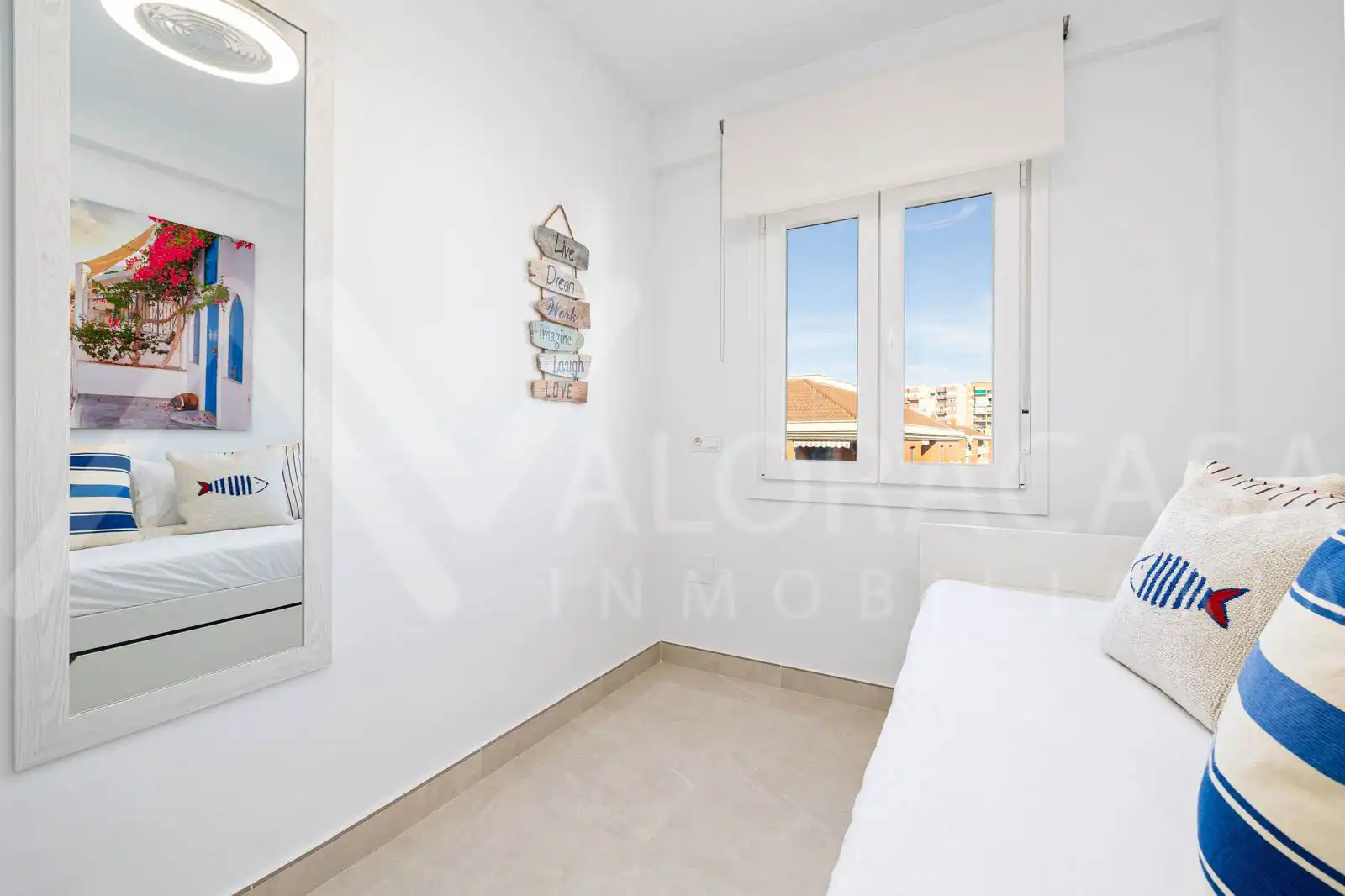 Flat for rent in Calle Orfila, Parque Ayala - Jardín de la Abadía - Huelín