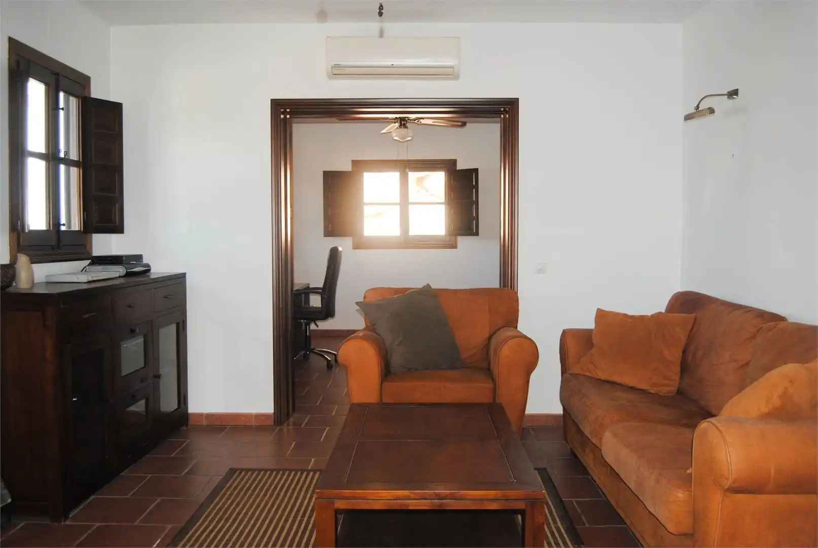 Sala de estar de Casa o chalet en venta en Vélez-Málaga con Aire acondicionado, Jardín privado y Terraza