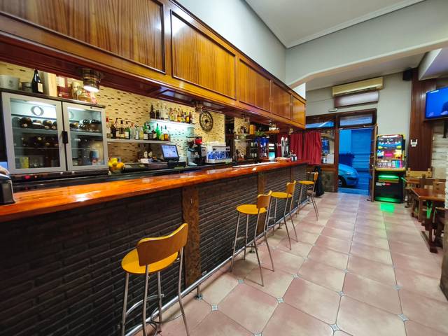 Local comercial en Venta en Urbiren Auzoa en Urbi