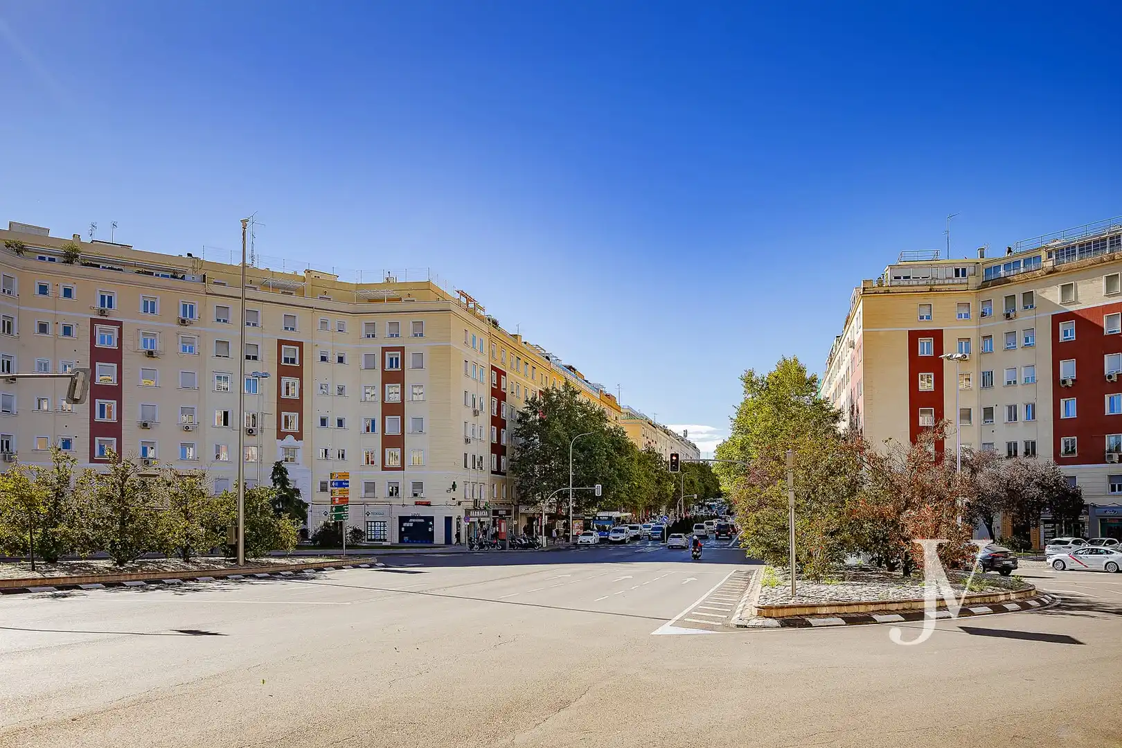 Vista exterior de Pis en venda en Madrid amb Calefacció i Moblat