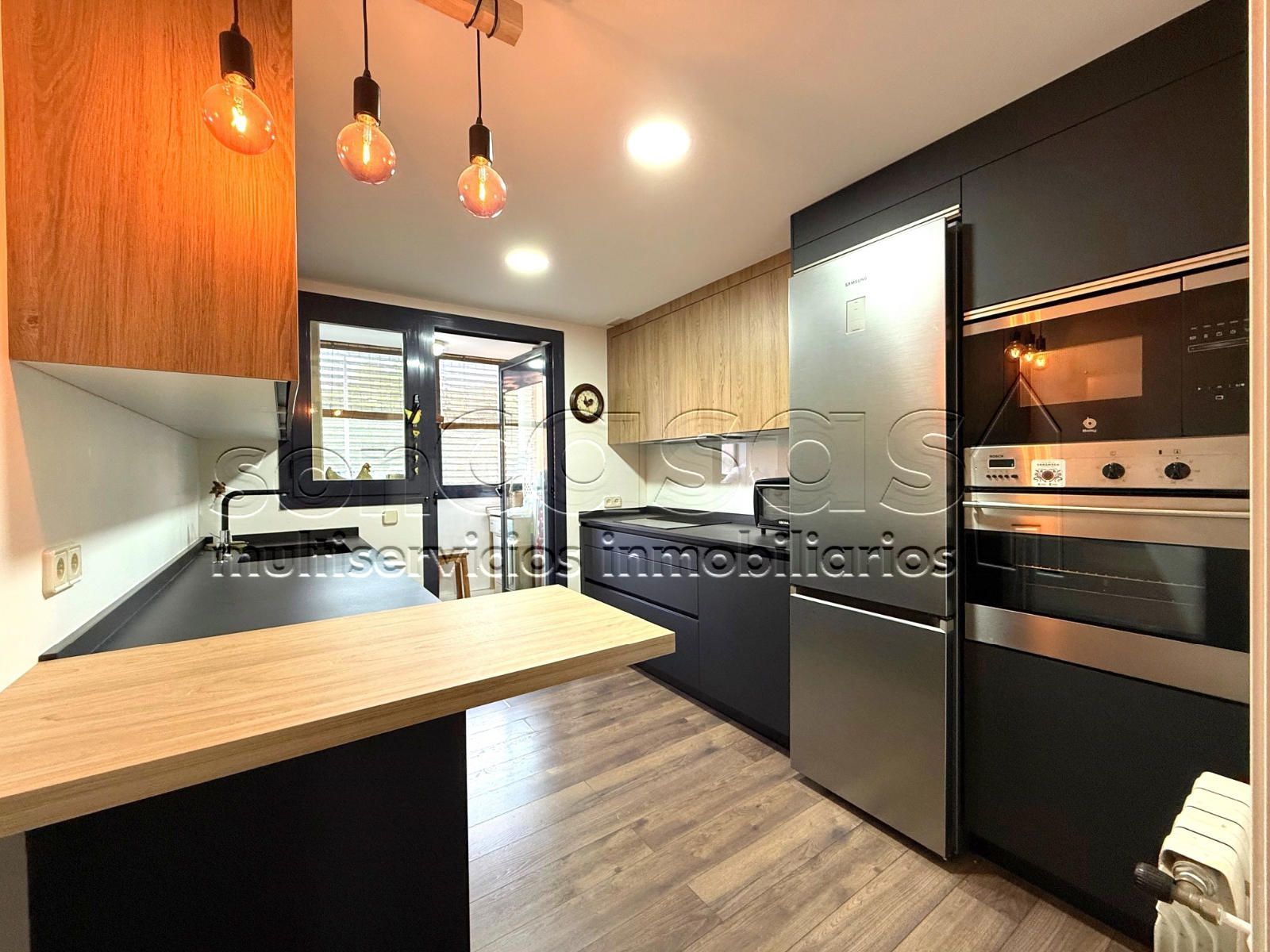 Kitchen of Flat to rent in  Madrid Capital  with Air Conditioner, Heating and Terrace