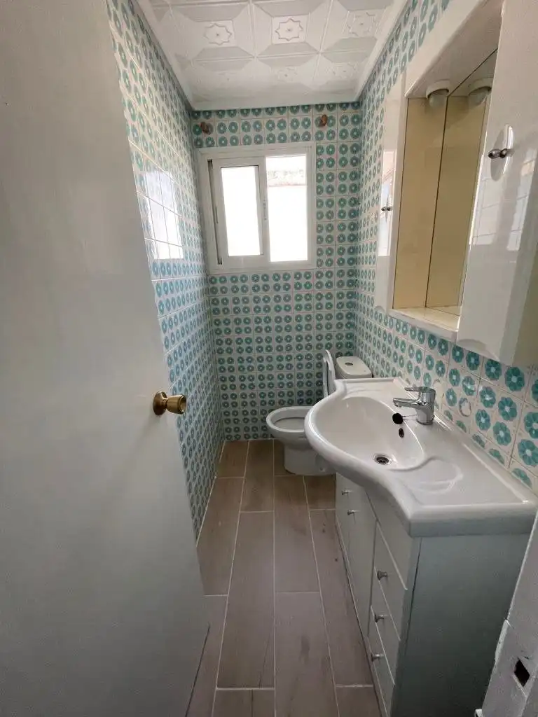 Bathroom of Flat for rent in Elche / Elx  with Furnished
