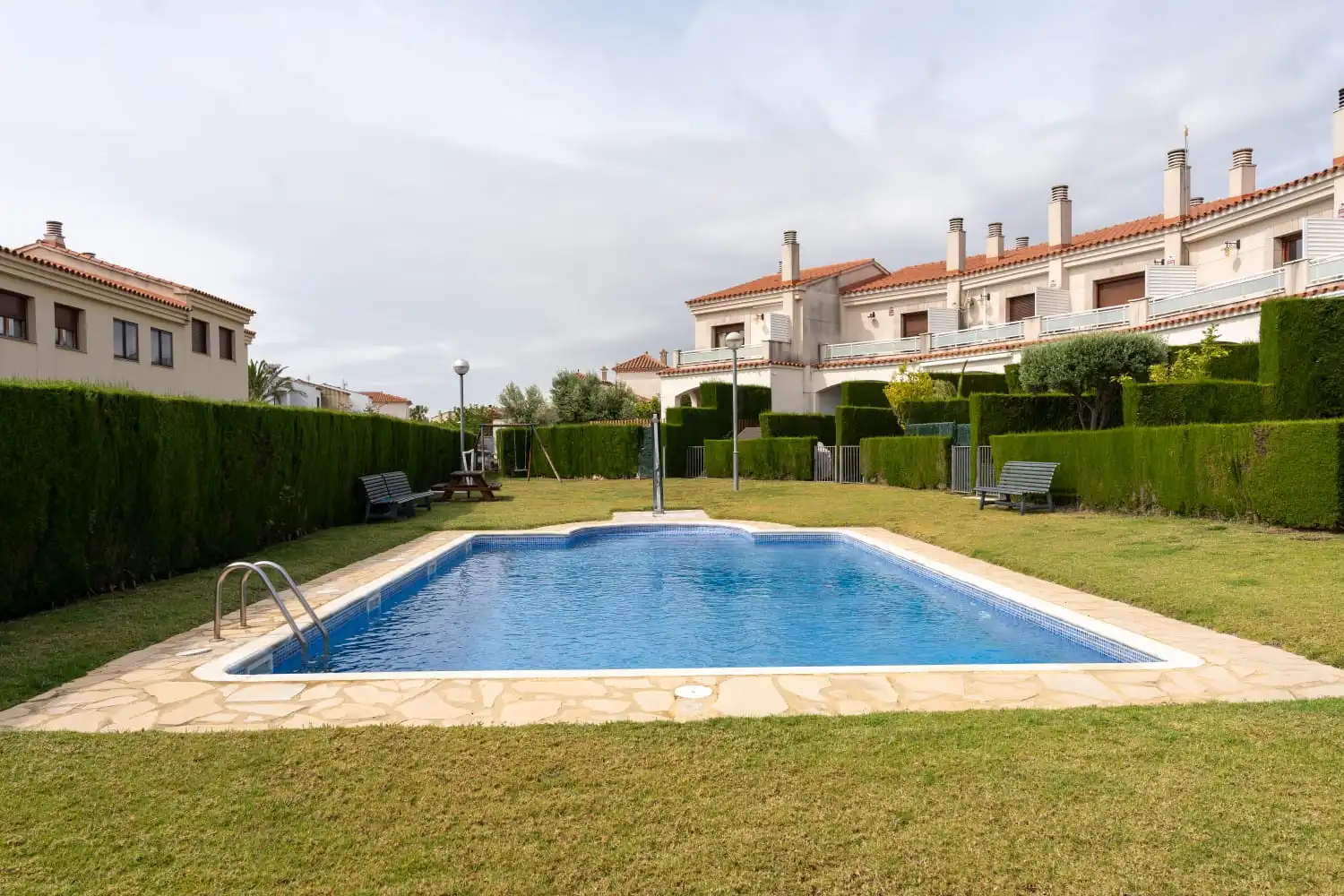 Piscina de Casa adosada en venta en Mont-roig del Camp con Aire acondicionado, Jardín privado y Terraza