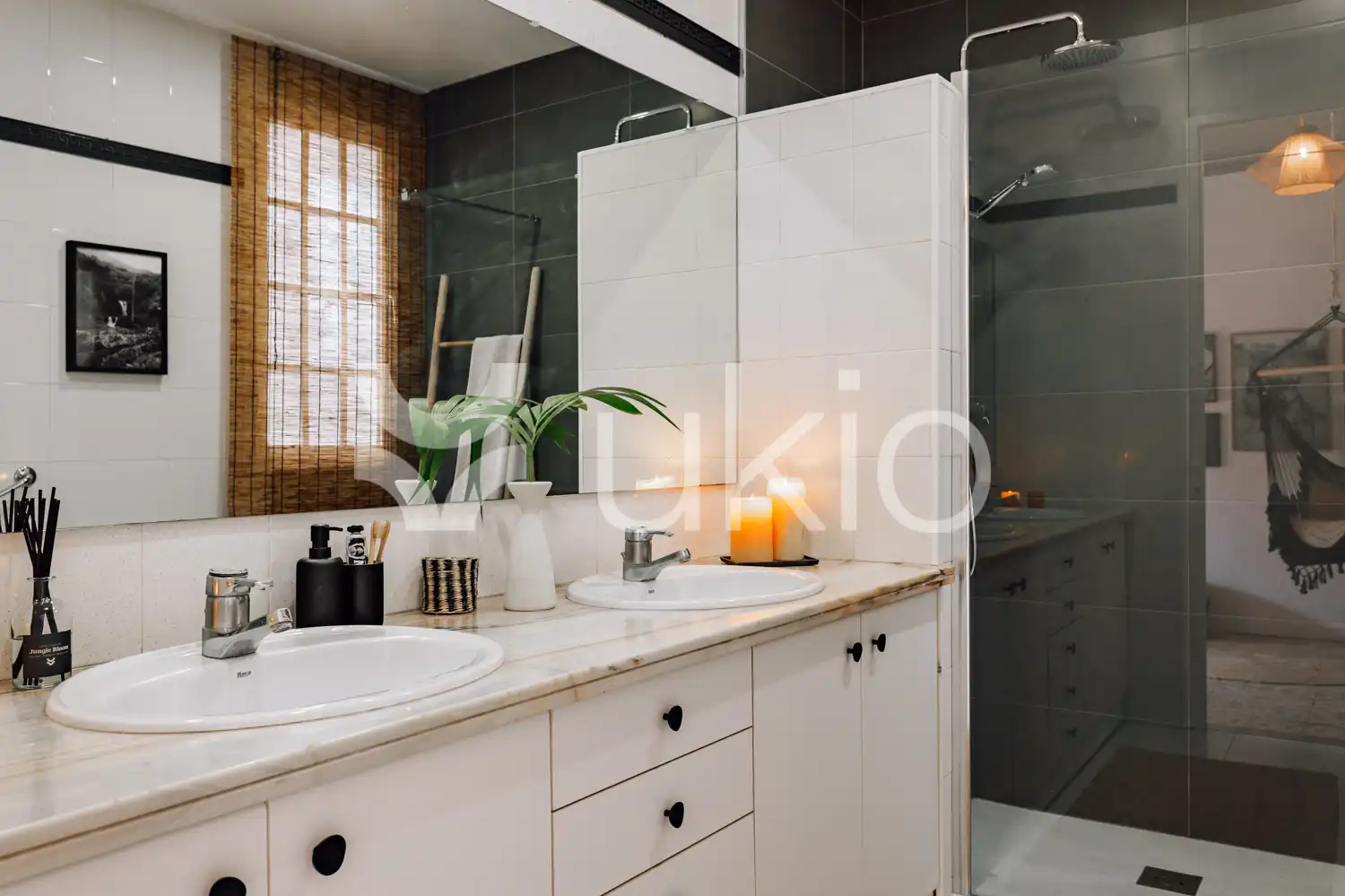 Bany de Apartament de lloguer en Barcelona amb Aire condicionat, Calefacció i Terrassa