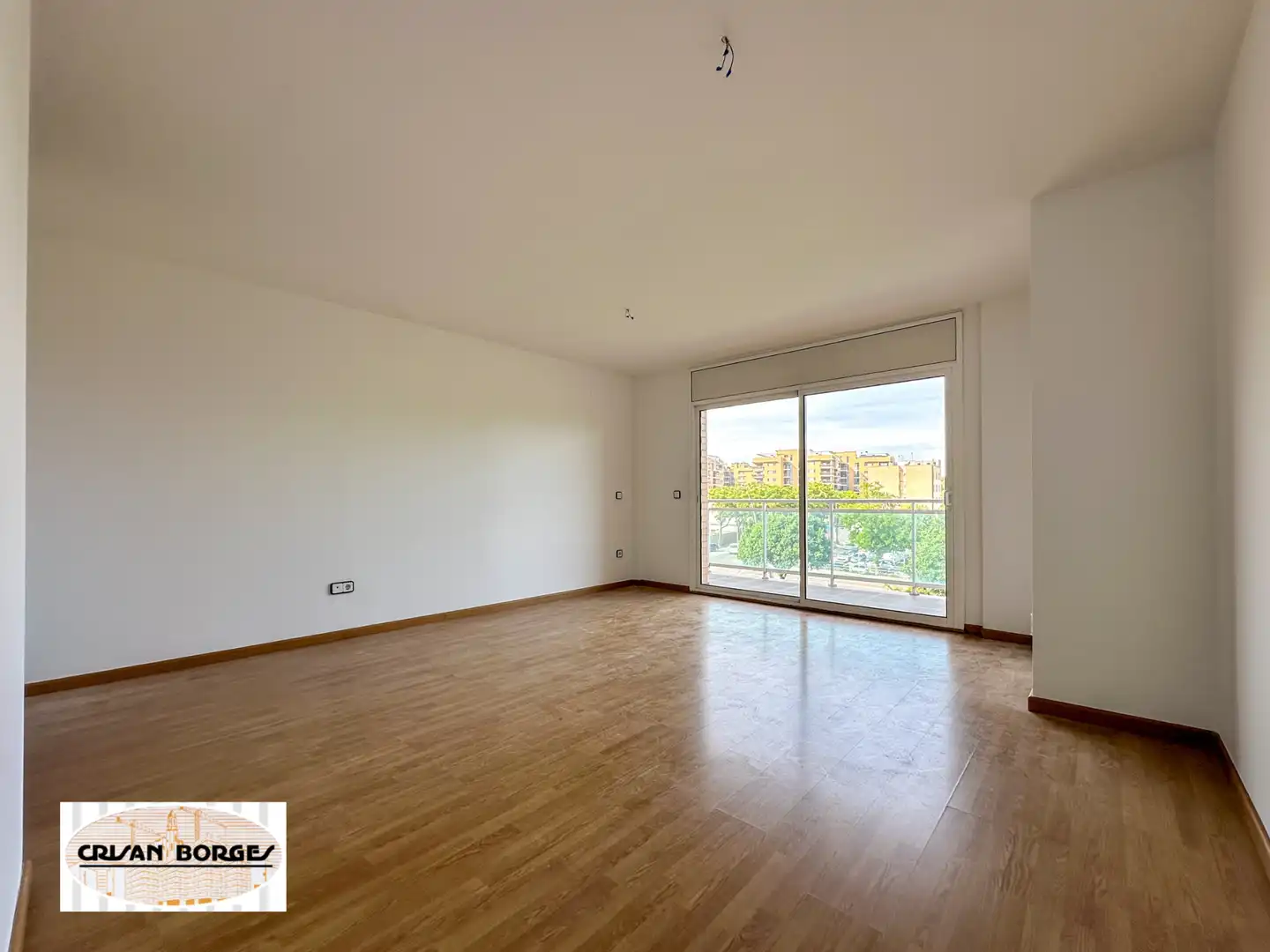 Living room of Flat for sale in Reus  with Air Conditioner, Private garden and Parquet flooring