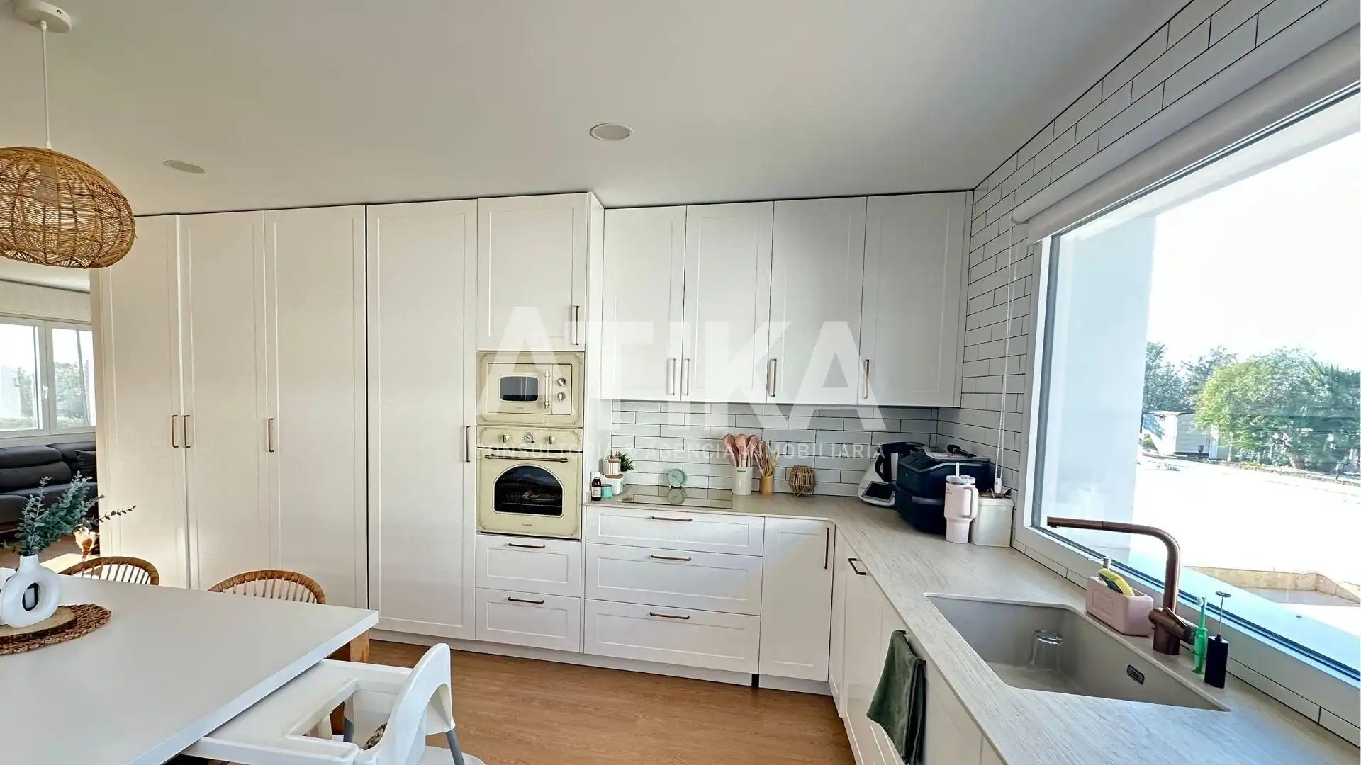 Kitchen of Houses for sale in Ontinyent  with Air Conditioner, Private garden and Parquet flooring