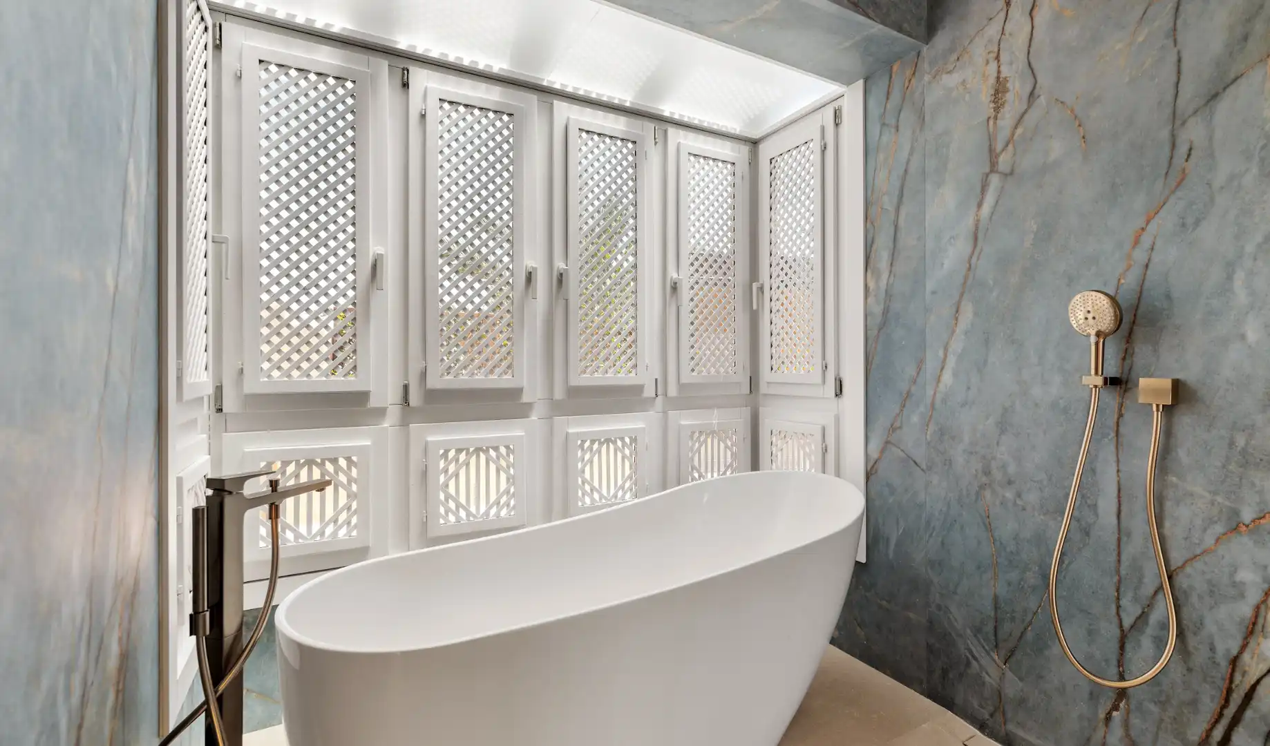 Baño de Ático en venta en Marbella con Aire acondicionado, Calefacción y Terraza