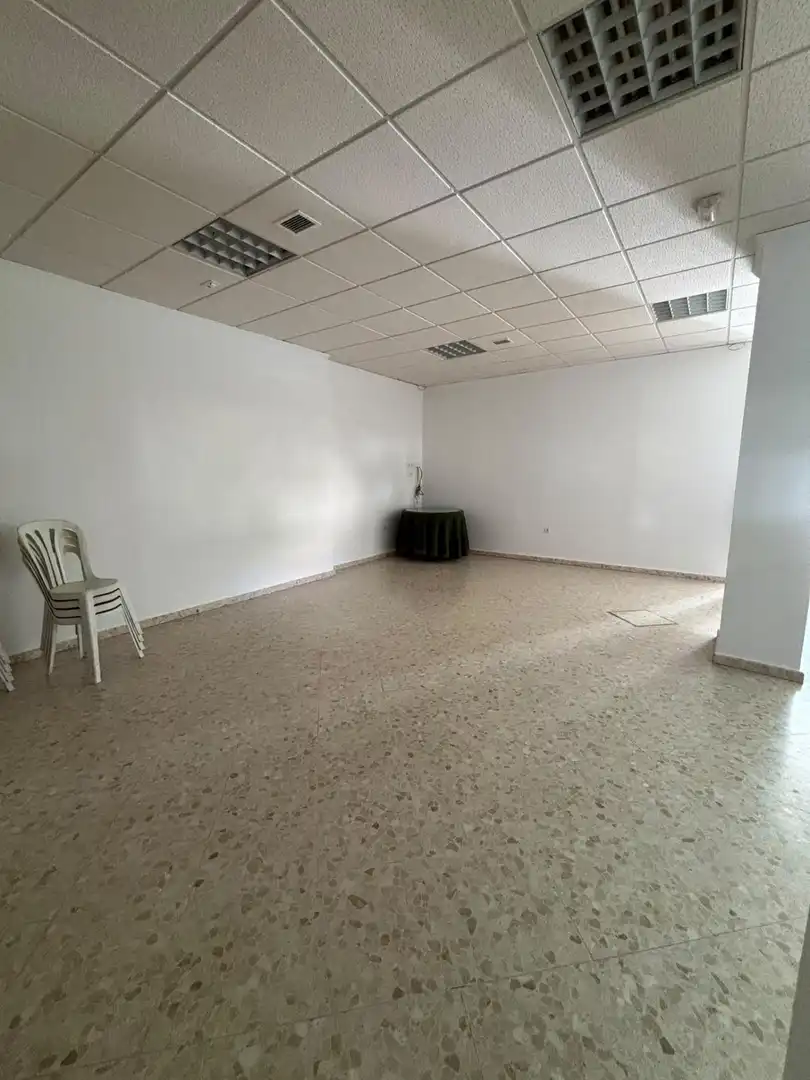 Local comercial en venta en Arahal, imagen 8