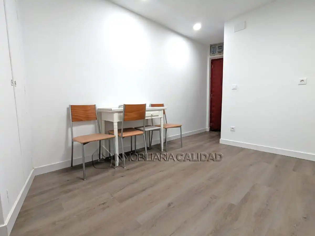 Piso de alquiler en Burgos con Calefacción y Amueblado